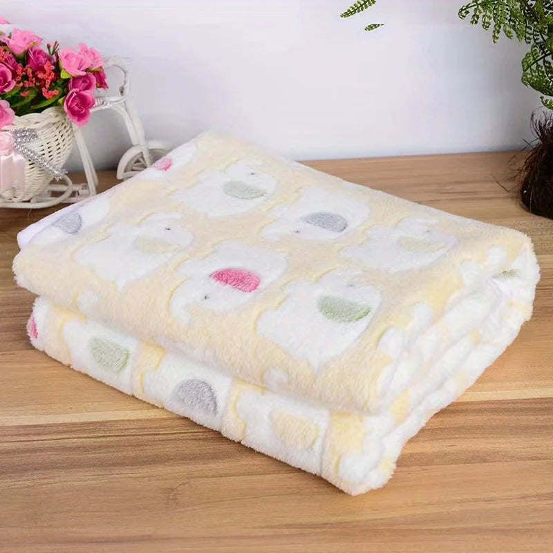 Soft and Cozy Cartoon Elephant Pet Blanket for Dogs and Cats Flannel Throw for Puppies and Kittens Universal Size Christmas Gift