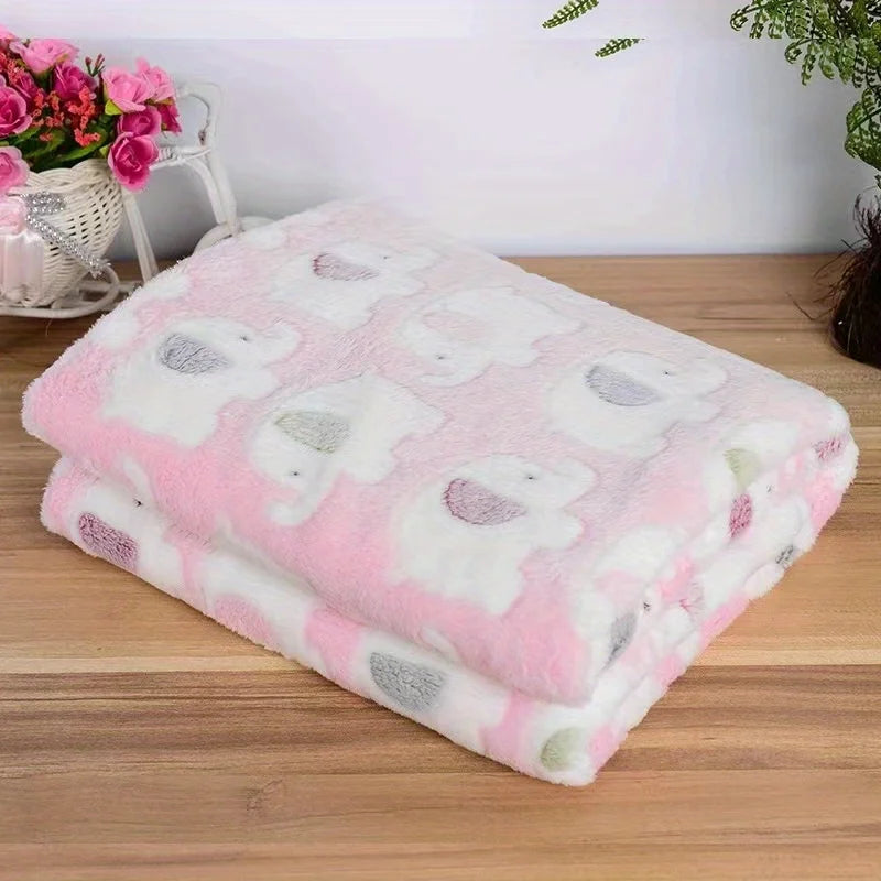 Soft and Cozy Cartoon Elephant Pet Blanket for Dogs and Cats Flannel Throw for Puppies and Kittens Universal Size Christmas Gift
